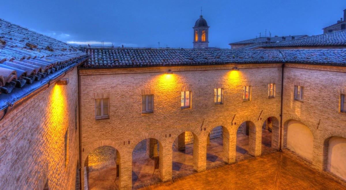 B&B Le Stanze Del Chiostro Serra de' Conti Luaran gambar
