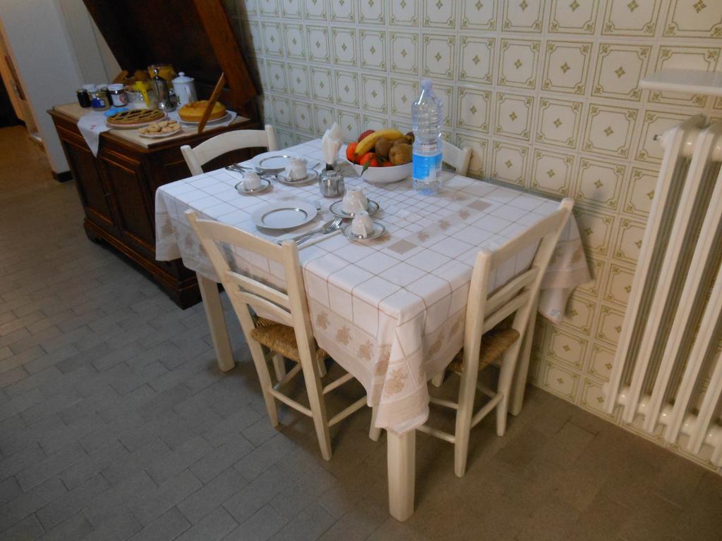 B&B Le Stanze Del Chiostro Serra de' Conti Luaran gambar