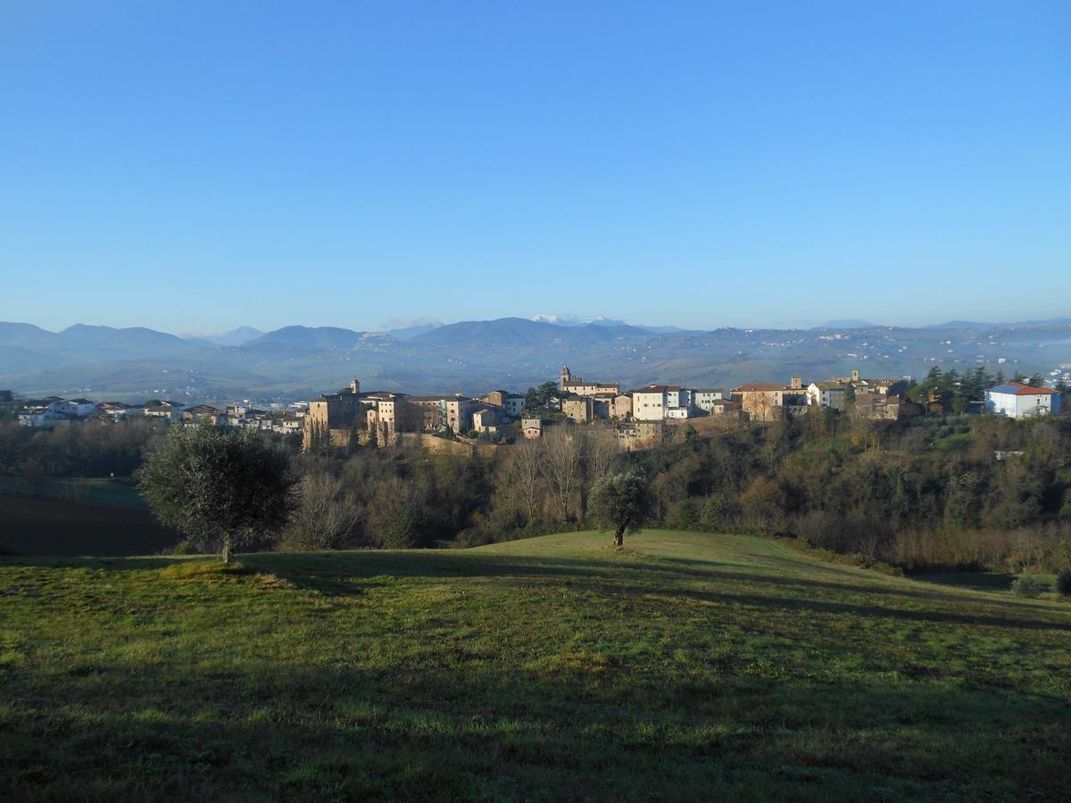 B&B Le Stanze Del Chiostro Serra de' Conti Luaran gambar